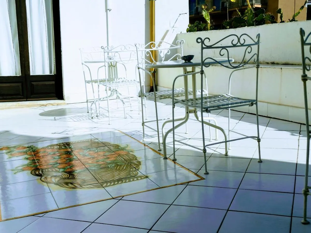 Fera O' Luni Bed & Breakfast Catania Italy